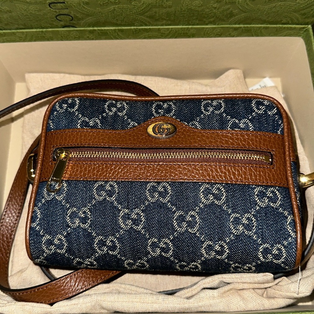 NWT Gucci denim bag PRICE IS FIRM !!